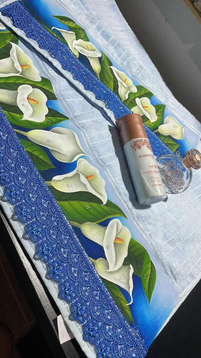 Kit banho e rosto Copos de Leite